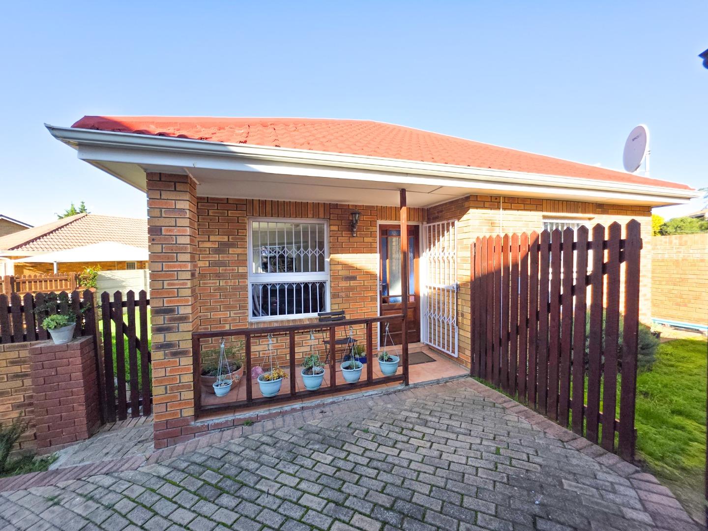 3 Bedroom Townhouse for Sale - Western Cape