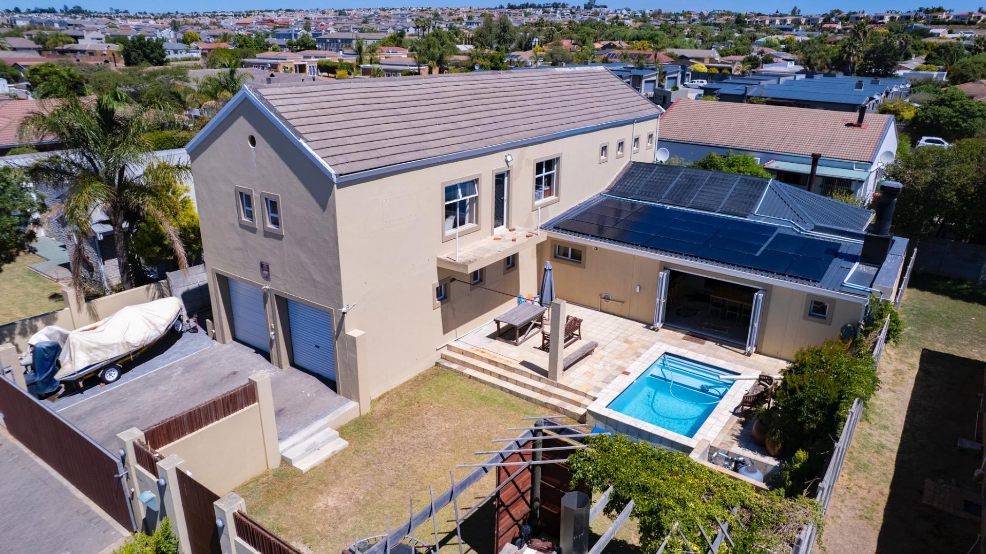 5 Bedroom House for Sale - Western Cape