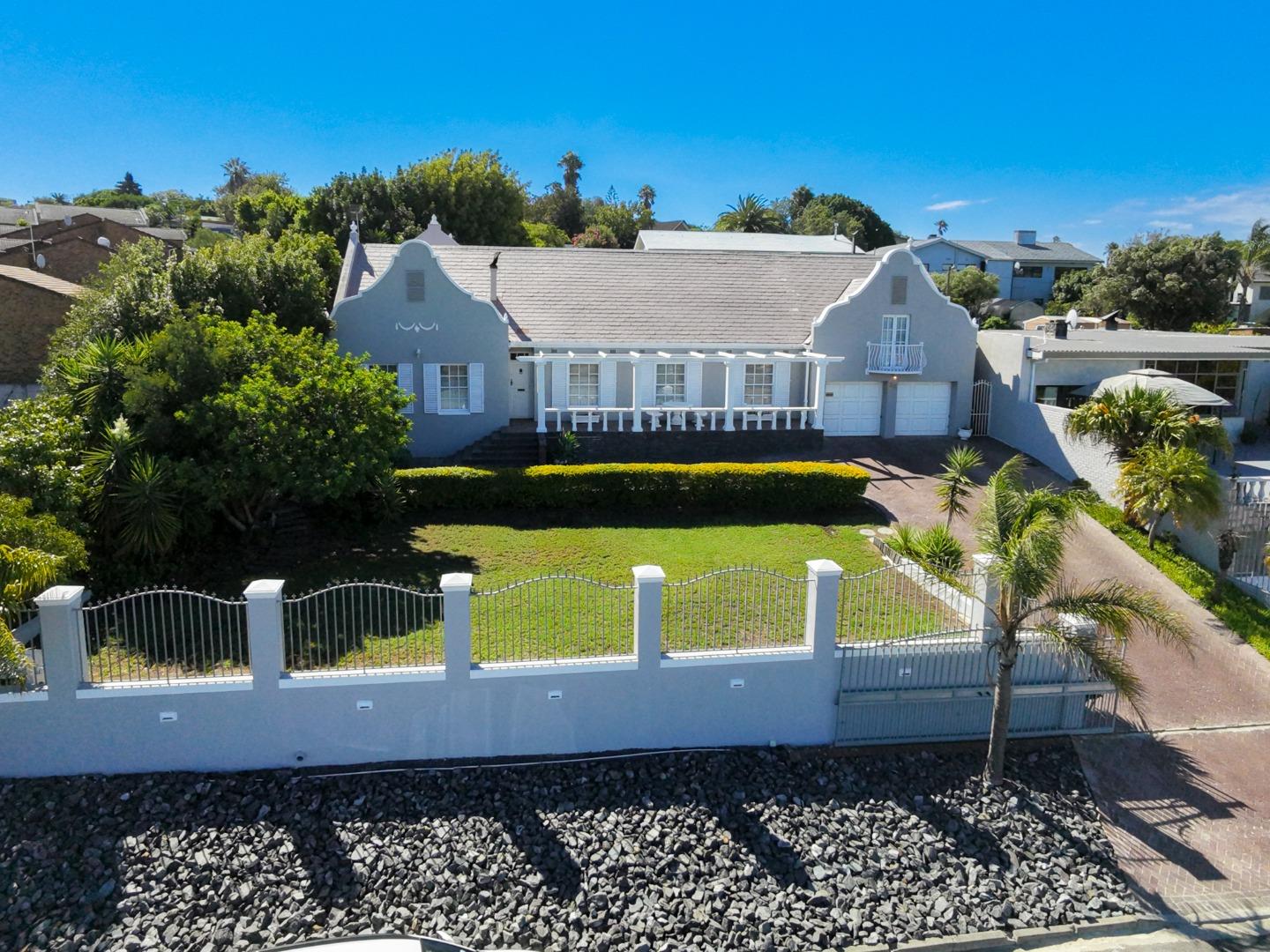 4 Bedroom House for Sale - Western Cape