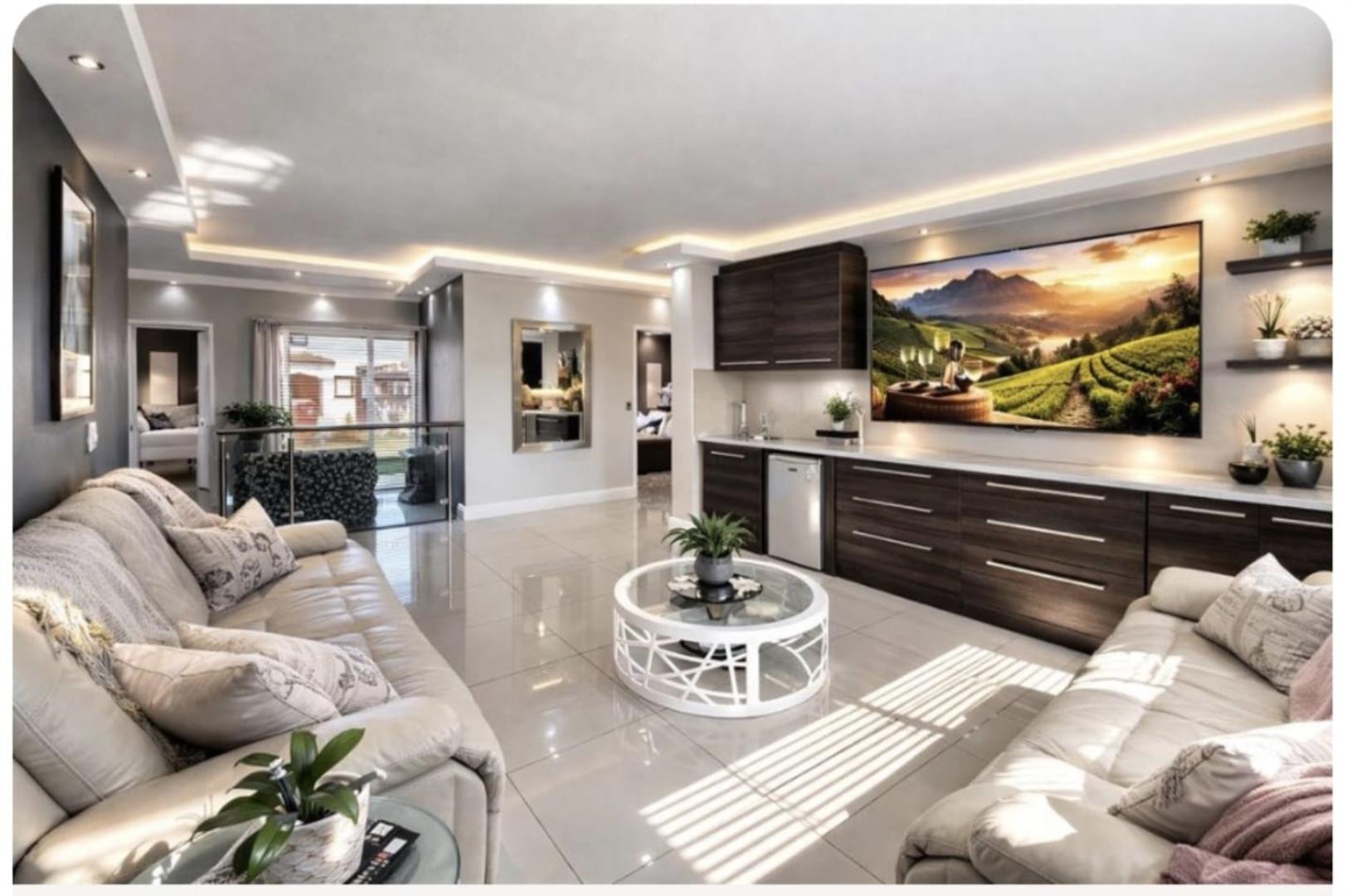 5 Bedroom House for Sale - Western Cape