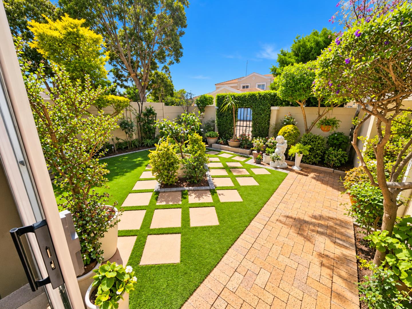 769441_Sunlit_Geometric_Courtyard_Garden.png