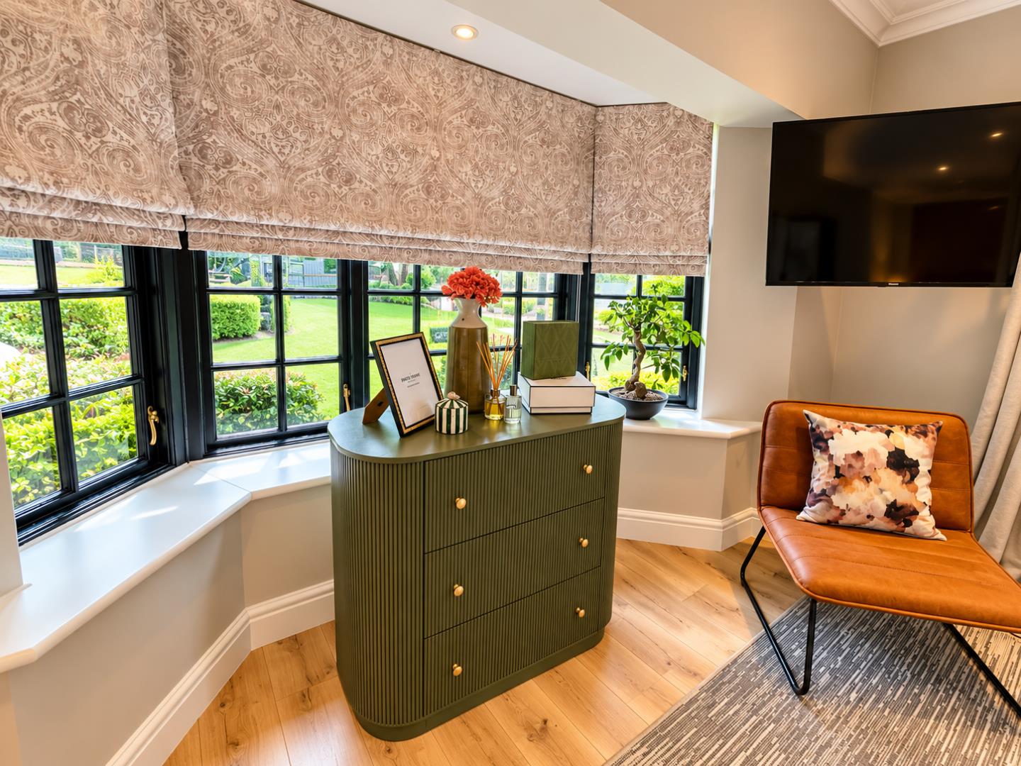 769572_Bright_Bay_Window_Reading_Nook.png