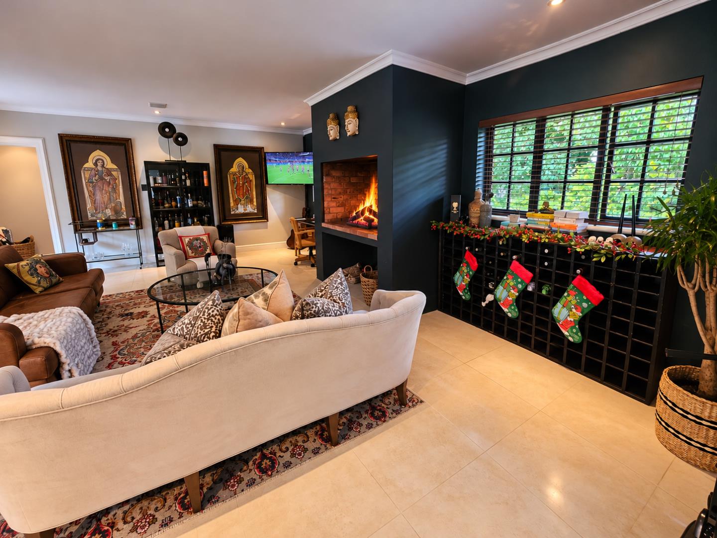 769572_Cosy_Festive_Living_Room_with_Fireplace.png