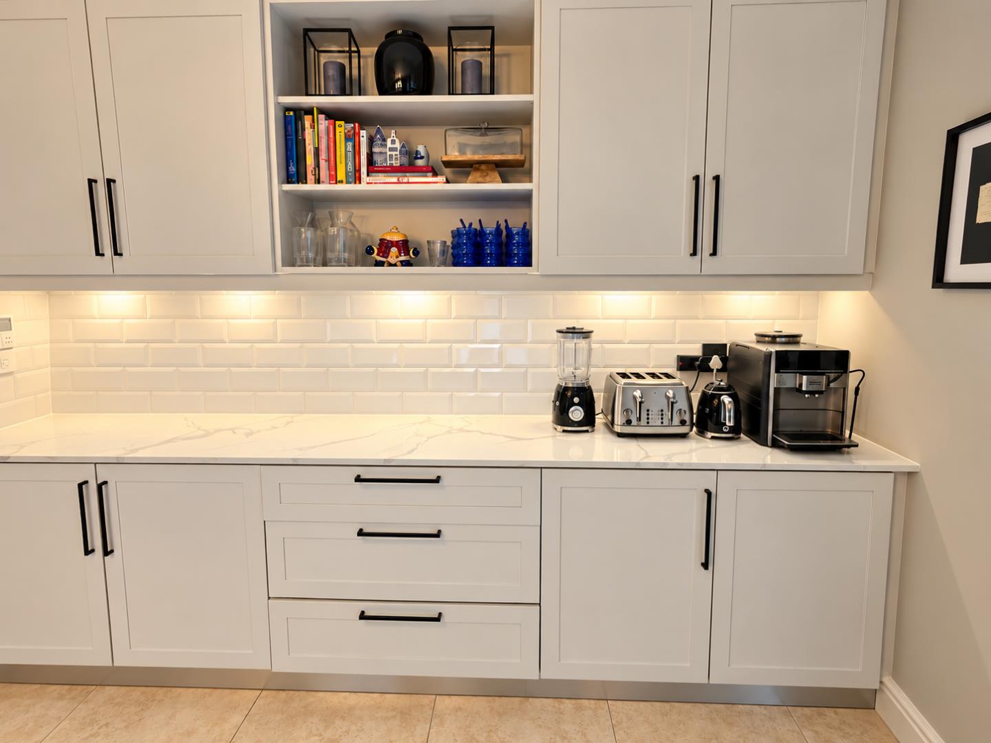 769572_Modern_Kitchen_with_Warmly_Lit_Open_Shelving.png