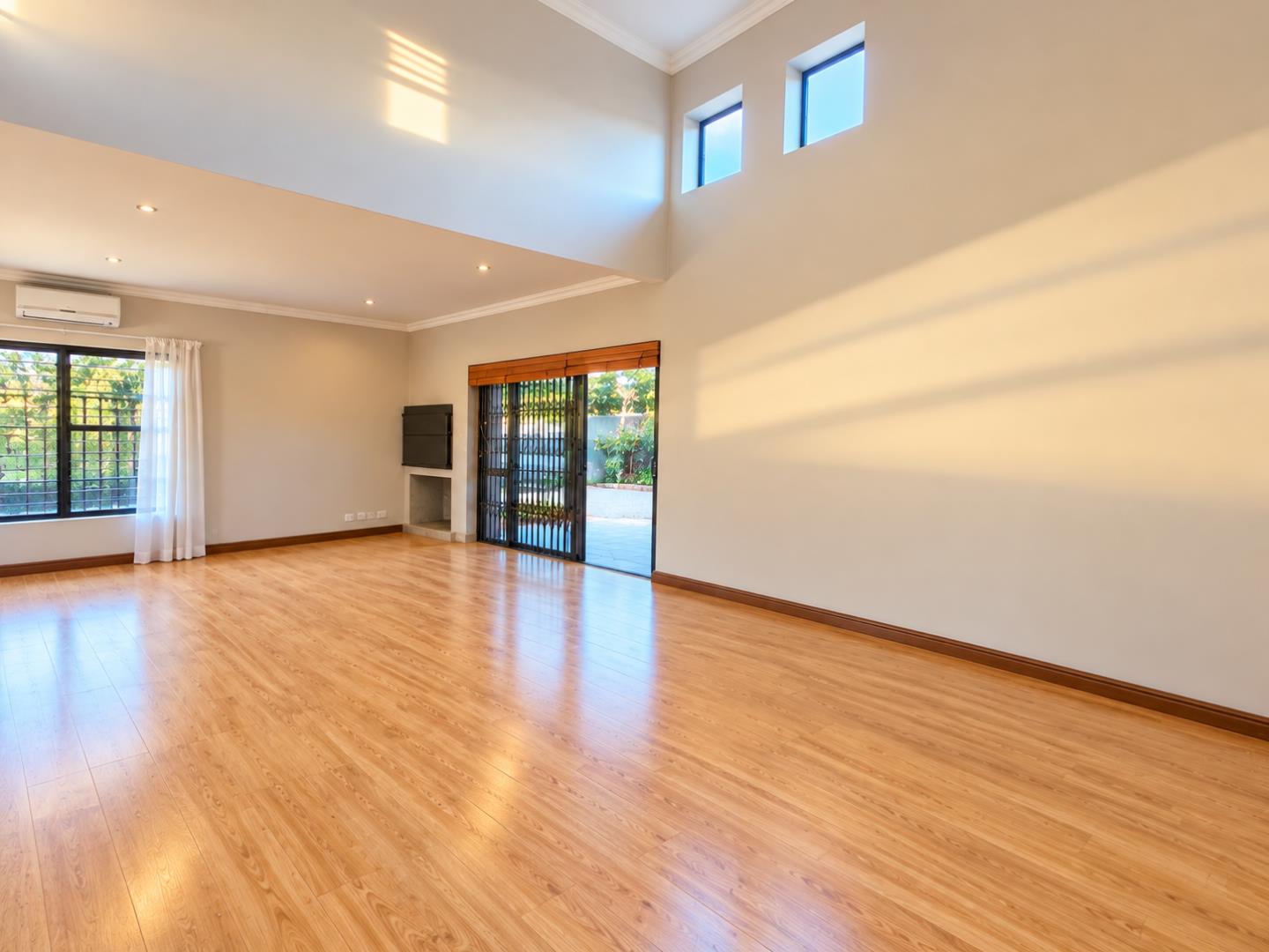 769601_Sunlit_Minimalist_Open-Plan_Interior.png