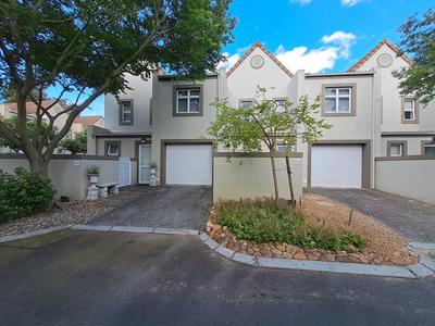 Townhouse For Sale in Boschenmeer Golf & Country Estate, Paarl
